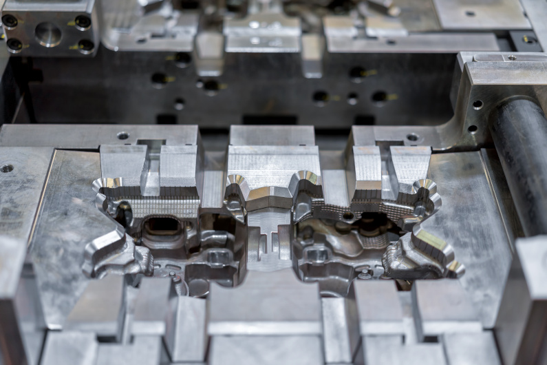 Die casting mold