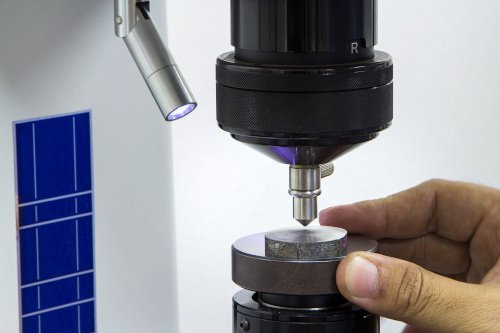 Rockwell hardness tester
