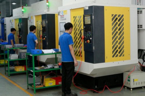 Gensun CNC machine operators